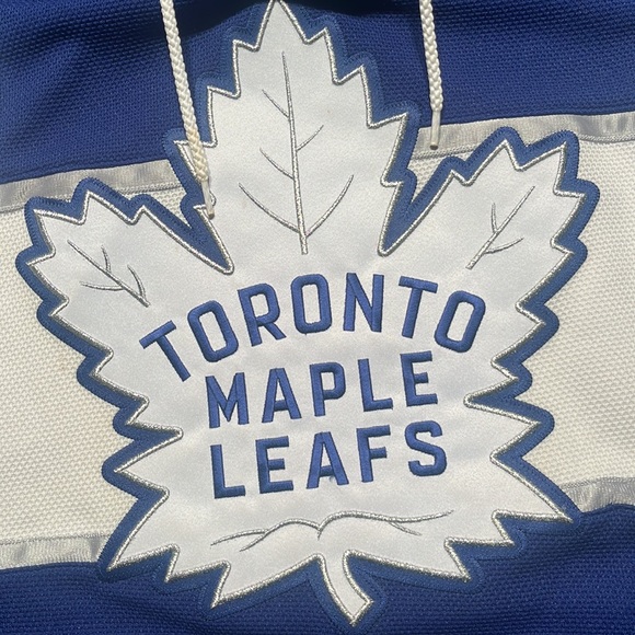 Toronto Maple Leafs Centennial Classic Reebok Jersey - Picture 4 of 5